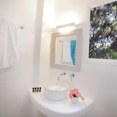 Mykonos Town Suites 4*