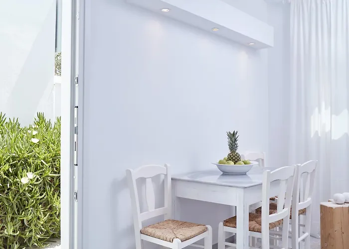 מלון דירות Mykonos Town Suites 4*