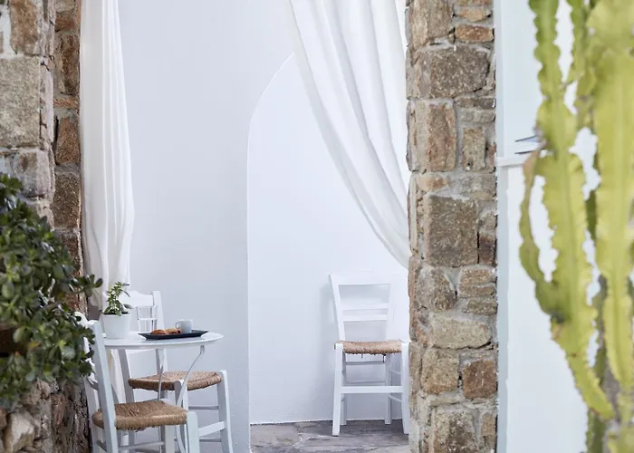 Mykonos Town Suites 4*