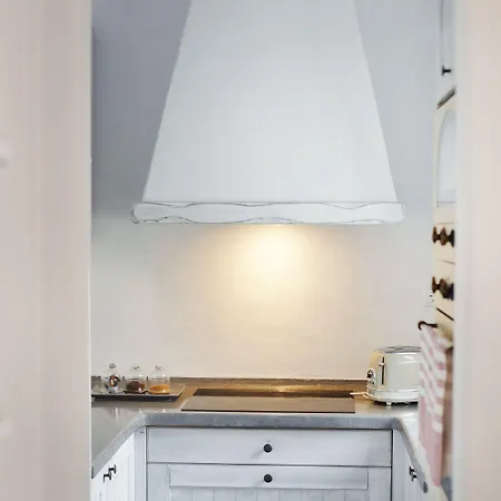 Mykonos Town Suites 4*