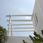Ξενοδοχείο με διαμερίσματα Mykonos Town Suites 4*