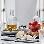 Ξενοδοχείο με διαμερίσματα Mykonos Town Suites 4*